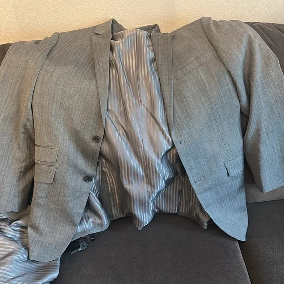Bachrach Gray Men's Suit